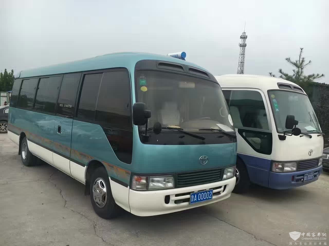 出售2001年3月份考斯特