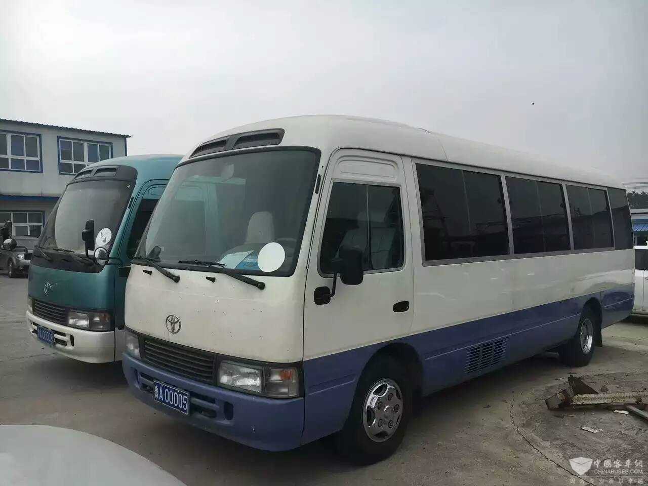 出售2000年3月份进口考斯特