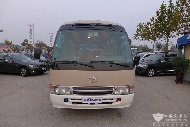 出售2004年6月丰田考斯特