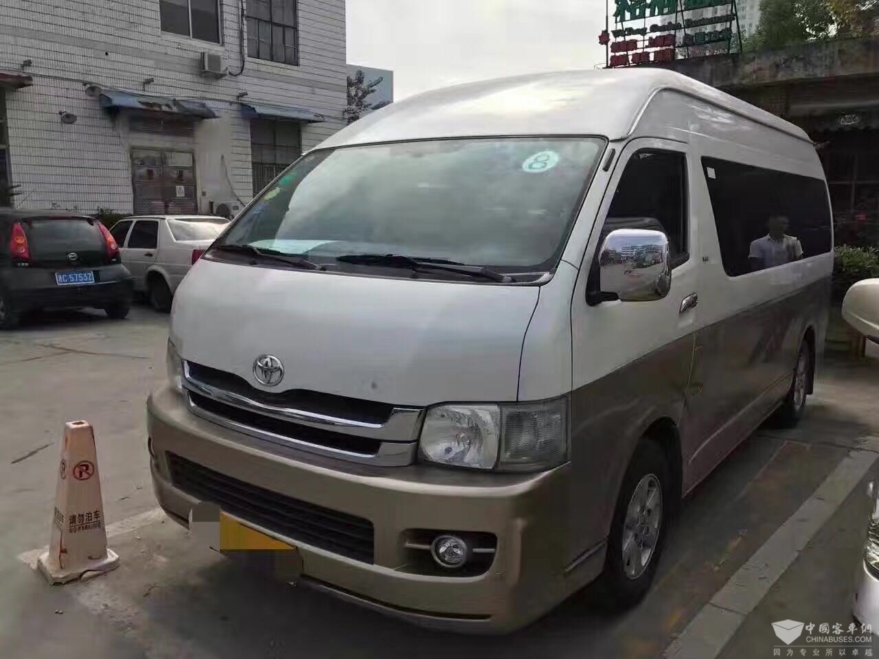 出售2008年6月份原装进口丰田大海狮