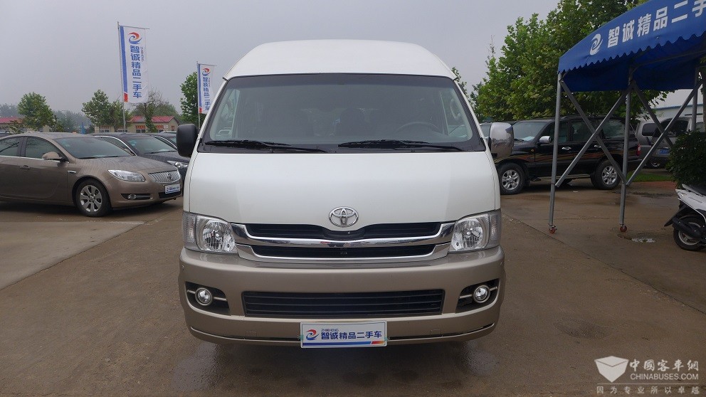 出售2010年5月原装进口丰田大海狮