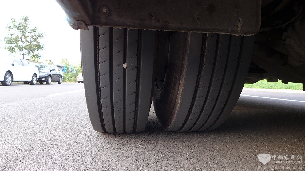 原材料价格上扬 涨价成轮胎业“主旋律”