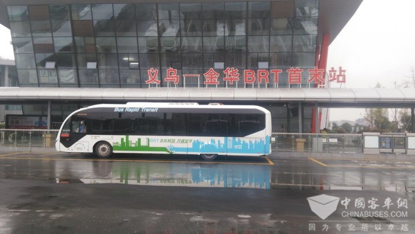 青年客车JNP6123BEV32H