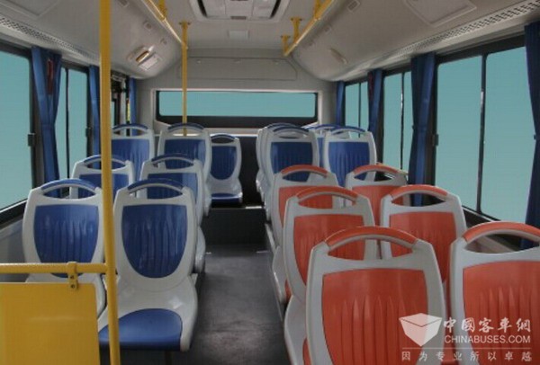 南京金龙NJL6680BEV纯电动客车