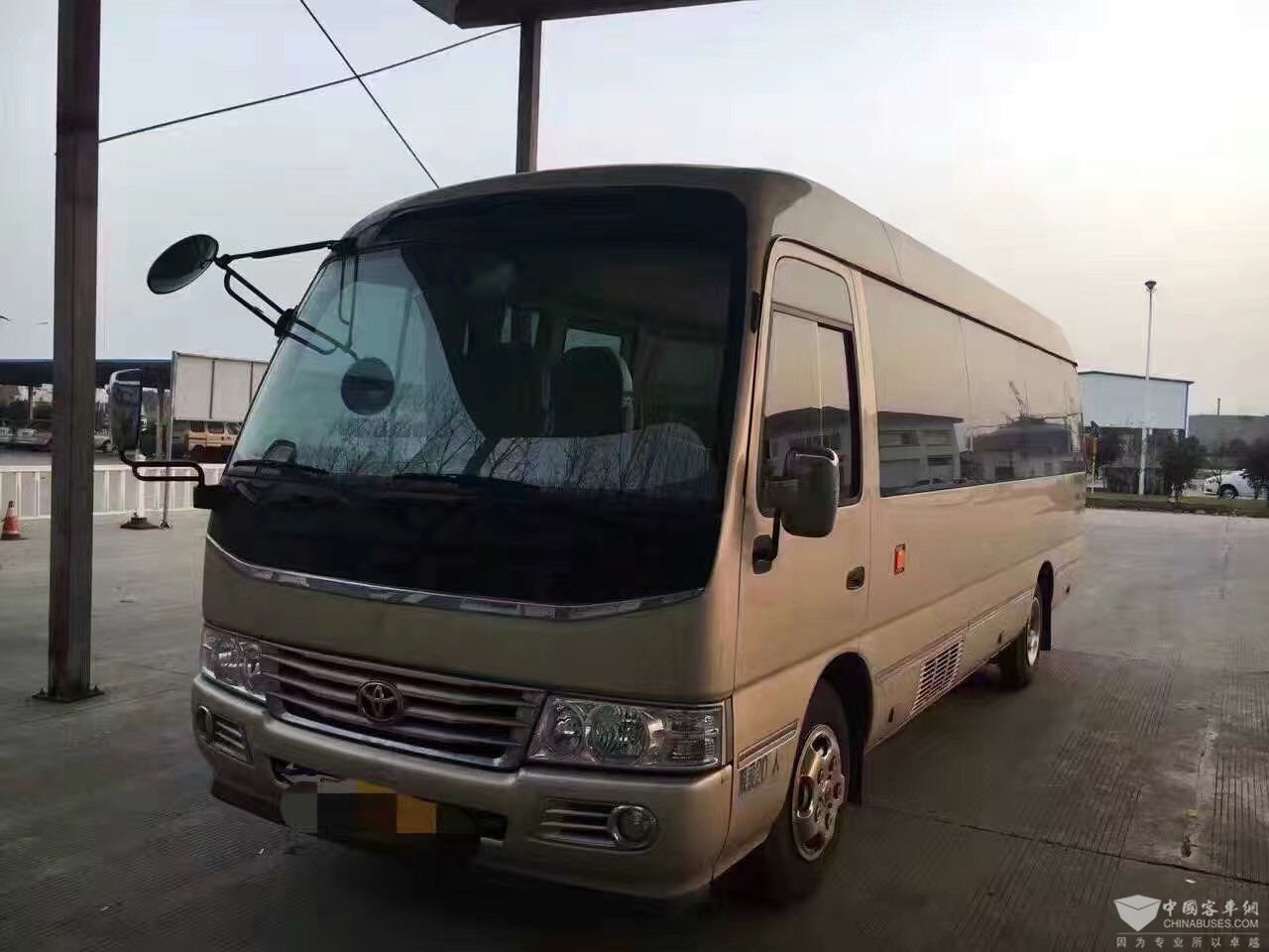 出售2015年10月丰田考斯特