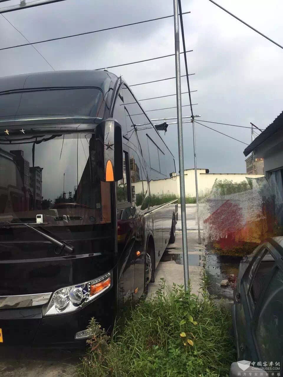 12米宇通房车一年车  广东牌照原价178万现价80万