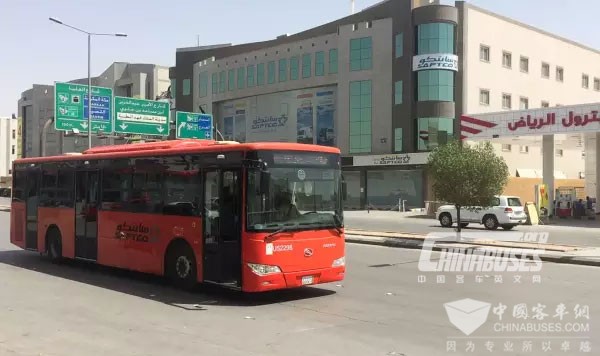 322辆金龙客车出口沙特