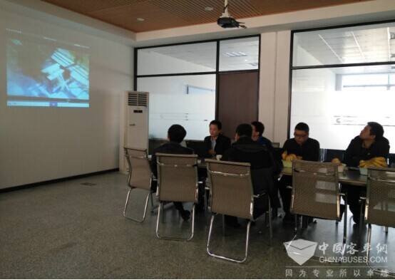 公安部消防专家调研创为新能源车用火灾预警探测器