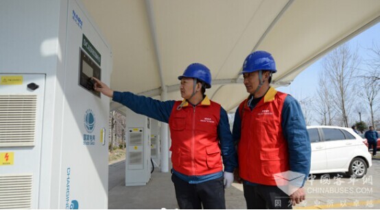 山东枣庄市中区首个汽车充电桩投入使用