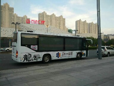 ZK5151XZS1型宇通广告车，购车单价104万，现因急需用钱，每台50万超低价转