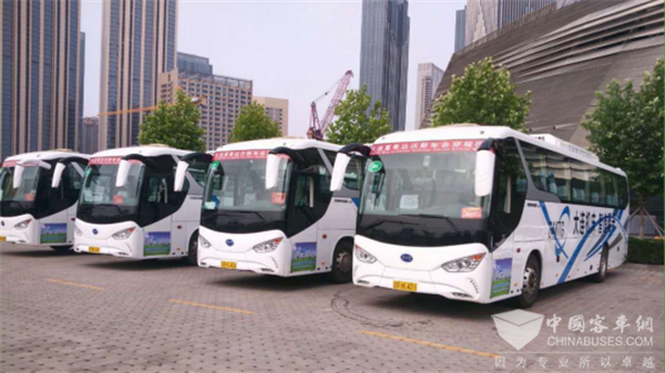 凸显“绿色”会风 比亚迪C9纯电动客车再次护航夏季达沃斯