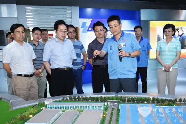 国家发改委领导莅临法士特参观调研