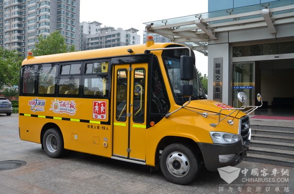 百城千校公益行，安凯用行动诠释公益