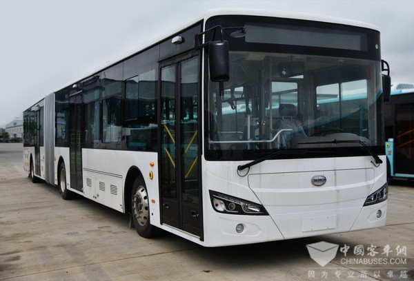 深圳首现18米纯电动公交,车型来自开沃汽车