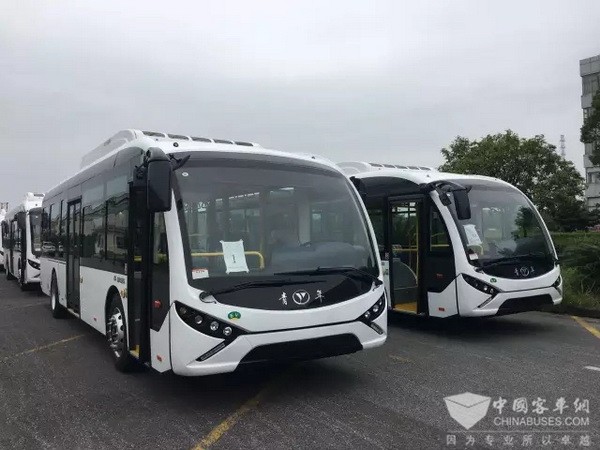 西安顺通142辆青年纯电动客车起运