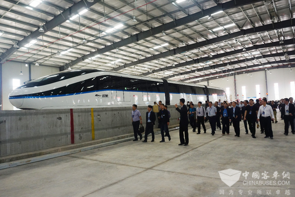 银川“云轨”运营创佳绩 比亚迪论道新型轨道交通自主创新研讨会
