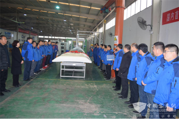 山东通盛制冷设备有限公司|国内首台喷气增焓客车空调正式下线