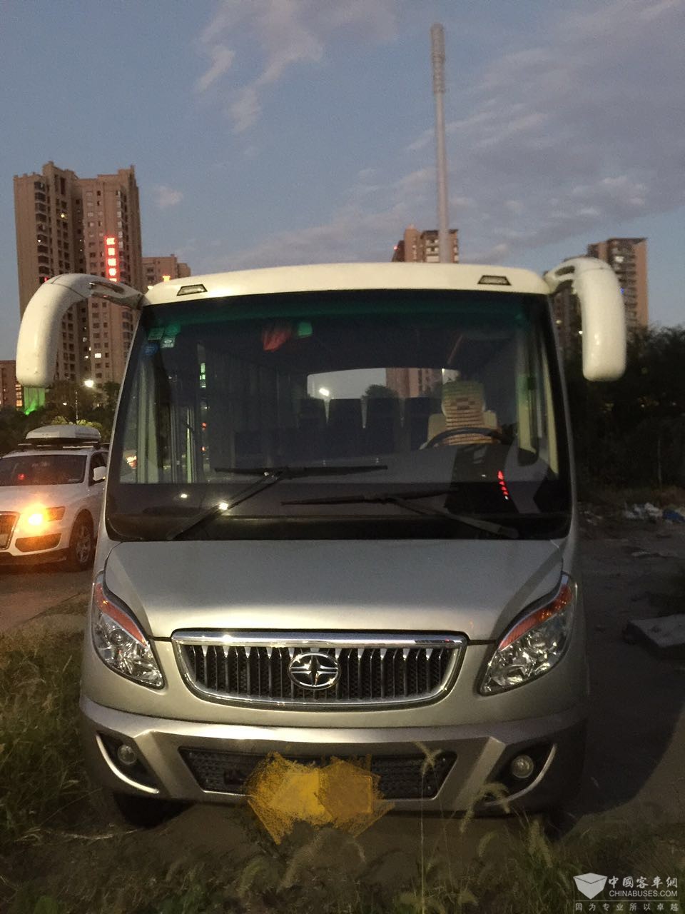 华策 85ps 国五 19座 4万公里