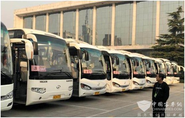 海格客车连续三年服务河南省政协会议