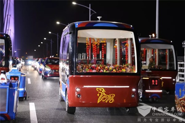 金龙客车 “阿波龙”登上春晚，领先科技献礼“中国智造”