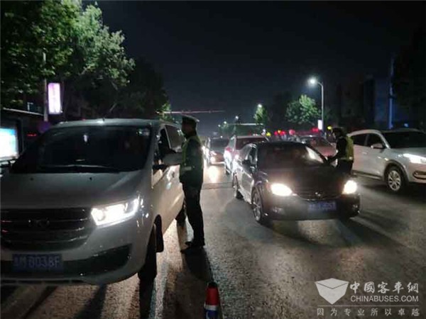 山东邹平：筑牢防护网 紧绷客运交通安全弦