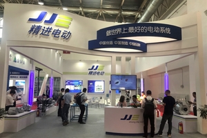 精进与2018道展共同打造完美客车群