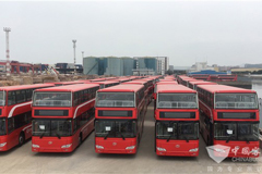 中国双层巴士首次批量出口科威特 金龙客车迎海外开门红