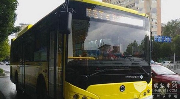 新疆乌鲁木齐：80辆混合动力公交投放