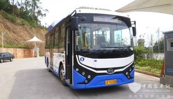 云南玉溪：50辆比亚迪纯电动公交上线