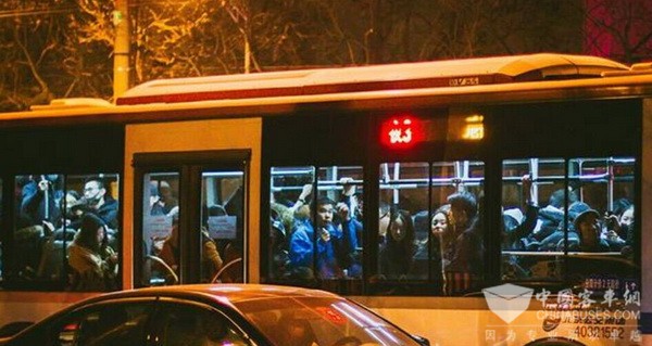 北京：北京南站将增发夜间公交车