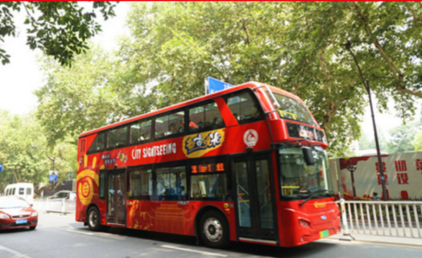 乘开沃双层巴士，赏金陵古风美景