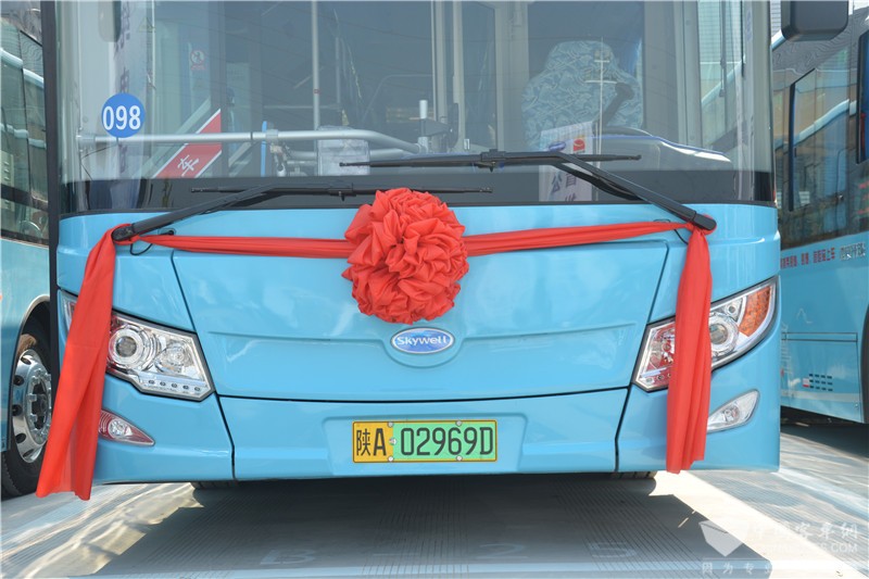 浙江金华:浦江县投放10辆清洁能源公交车