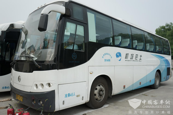 服务机场巴士十年 记录金旅海风的品质印记