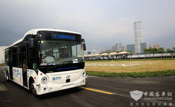 2018世界人工智能大会 这款无人驾驶的海格公交不一般！
