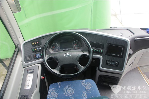 南京金龙NJL6117BEV客车(纯电动24-53座)