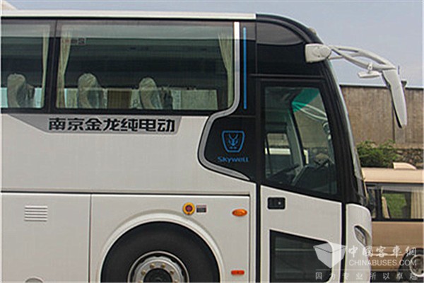 南京金龙NJL6117BEV客车(纯电动24-53座)