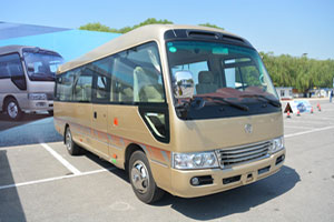 金旅XML6700J25客车(柴油国五24-26座)