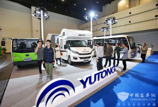 2018郑州国际汽车展 宇通“豪华阵容”王者亮剑