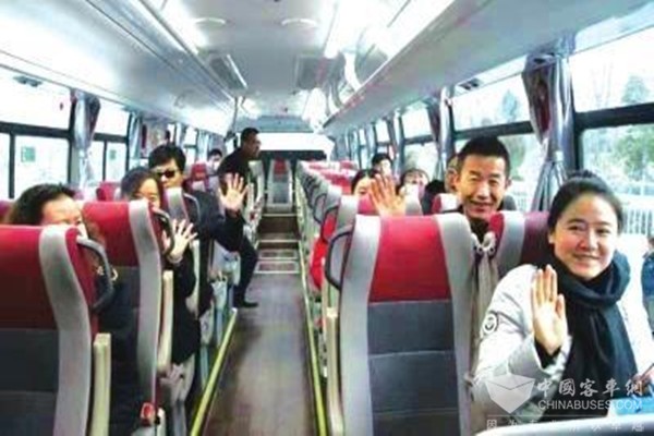 兰州：白银百辆新能源公交车投运