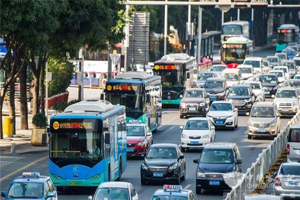 深圳：电动公共交通时代来了