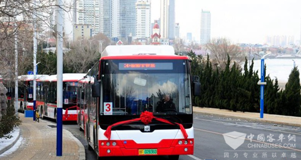 山东烟台：20台无障碍纯电动空调公交车现身