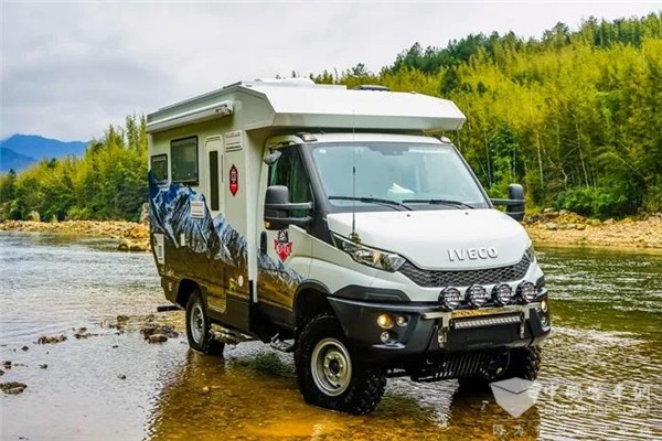 开着房车去越野！全新依维柯欧胜四驱改装版房车品鉴