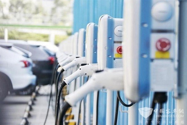 上海：新投入使用的公交车全部采用新能源汽车