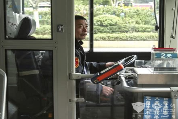 长沙：公交3月起按新标准装隔离设施