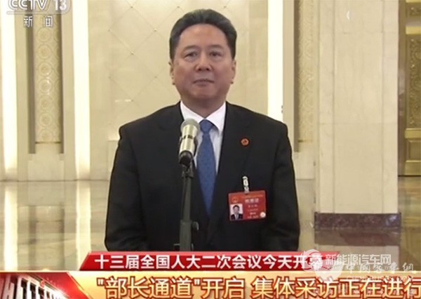 两会|交通运输部部长李小鹏：两年内取消全国高速省界收费站