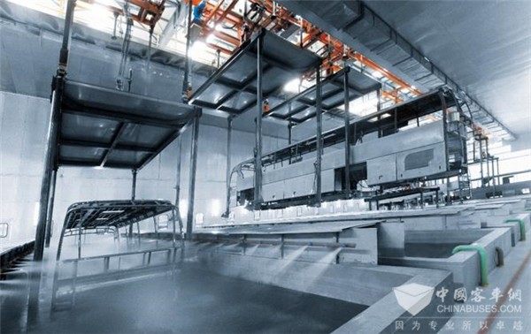 攻克工艺技术难题 金旅涂装技术获厦门市科学技术奖