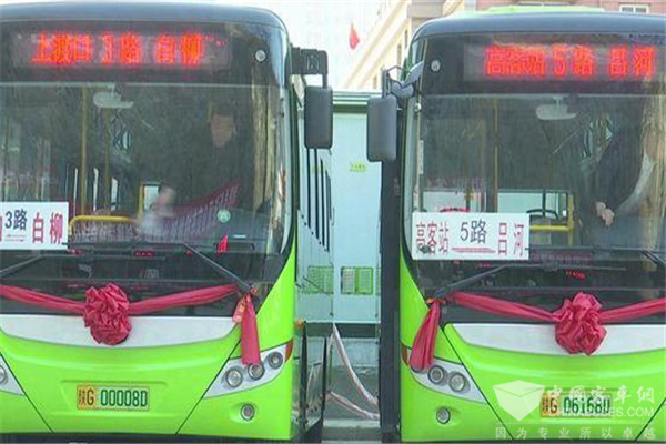 陕西旬阳：投放20辆新能源公交车 预计5月可刷微信支付宝