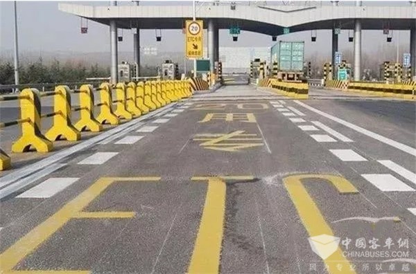 济南：全国首个高速公路无人收费站正式启用