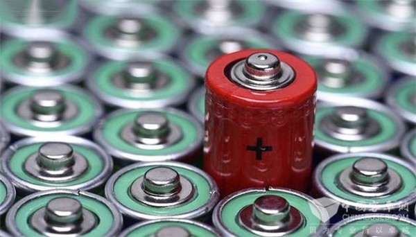 比亚迪：现有电池技术路线均有研究