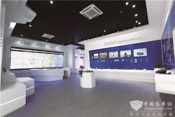 从“互联网+”到“智能+” 金龙客车领航智慧出行